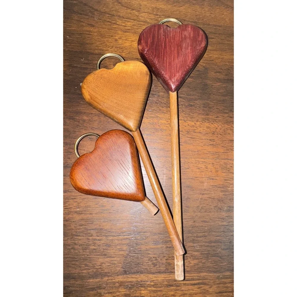 Vintage Handmade Wooden Hearts Picture/card/notes‎ Holder Stand. 9